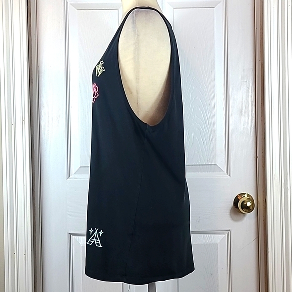 Pacsun Embroidered Tank Top - Picture 5 of 9